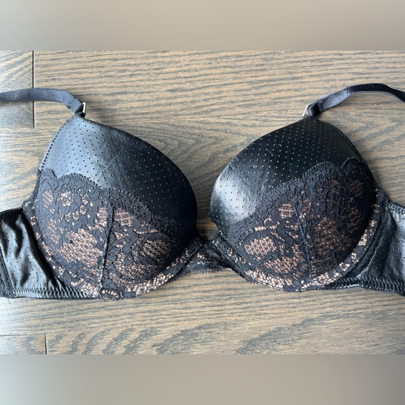 Victoria secret black lace and faux leather pushup bra 34B with boning - Picture 2 of 11